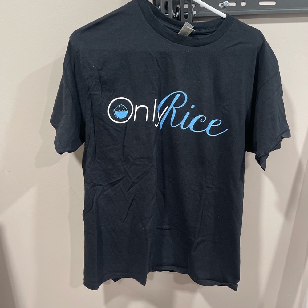 Only rice Gildan shirt